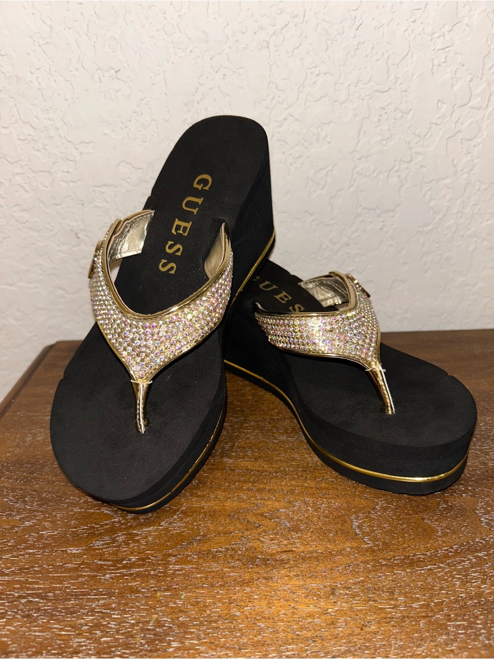 Guess Sarraly Eva Logo Y2K Platform Chunky Wedge Thong Sandal Shoes